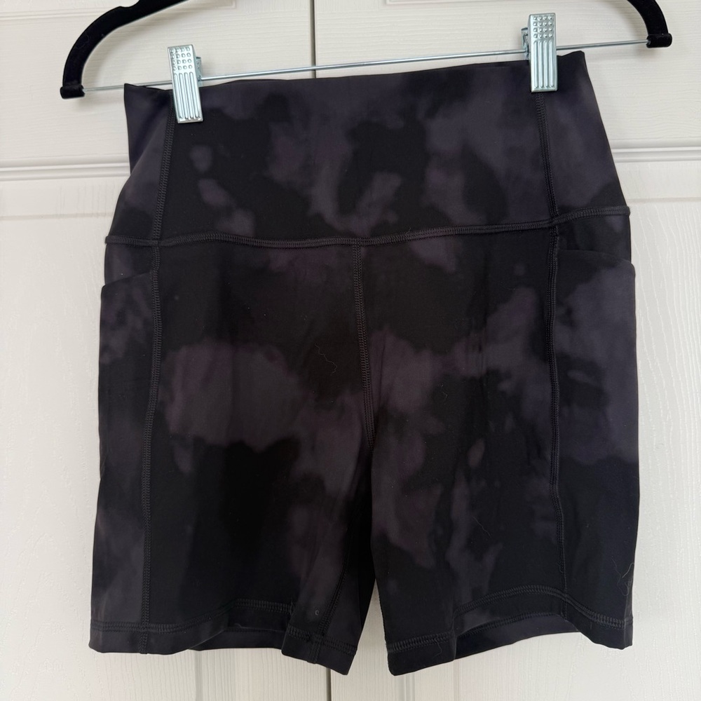 High-Rise Black bike Shorts Women’s Size Medium CRZ tie-dye Yoga shorts
